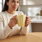 Taza Perlada de Cerámica Fiorella de 11.7 oz - Presentación Surtida