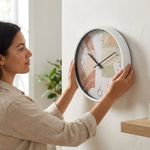 Reloj de Pared de 30 cm Diseño Abstracto en Tonos Tierra con Números Negros