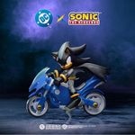 Figura de Acción Articulada Sonic DC Comics Shadow Batman con Batimoto