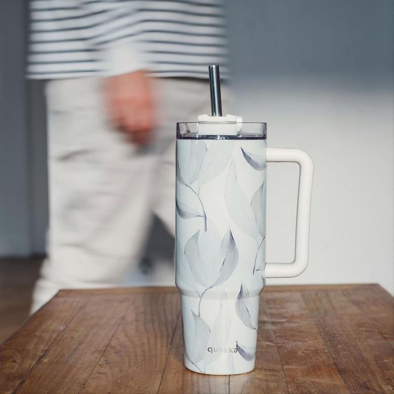Vaso Térmico de Acero Inoxidable de 950 mL con Asa y Pajilla Estampado Hojas Beige