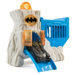 Set de Juego DC Batman Mini Cueva con Batimóvil Lanzador
