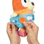 Peluche Bluey Bebé Dress and Play para Aprender a Vestirse