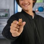 Set de 6 Micro Figuras MrBeast Lab Swarms Hyper Fusion con Tubo y Cámara - Presentación Surtida