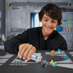 Set de 3 Micro Figuras MrBeast Lab Swarms Hyper Fusion en Tubo Sorpresa - Presentación Surtida