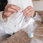 Set de 50 Bolsas para Almacenamiento de Leche Materna de 180 mL