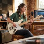 Bajo Electrico Squier Affinity Jazz Bass de 5 Cuerdas Color Blanco Crema