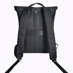 Mochila Rolltop Waterbear Material Expandible de 33 x 52 Cm Color Negro
