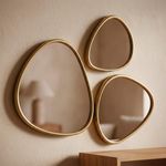 Set de 3 Espejos de Pared Asimétricos con Marco Dorado de 31 x 28 Cm
