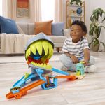 Pista Tiburón Hot Wheels City Shark Chomp Beach con Auto y Tiburón 1:64