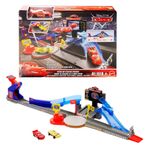 Pista Pixar Cars Copa Pistón Stunting Speedway con Vehículo