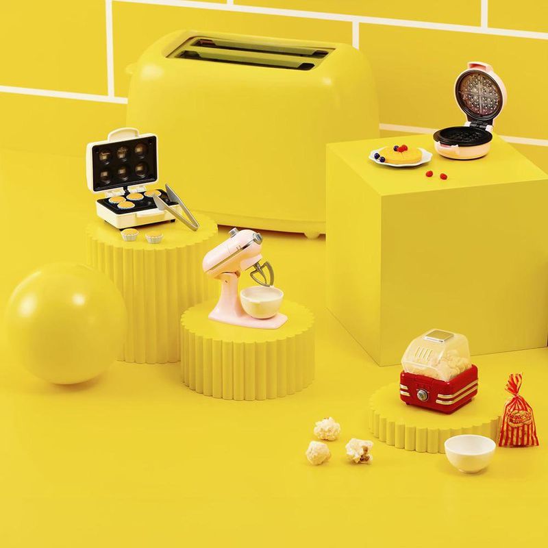 Cápsula con Juguete de Cocina Mini Brands Magic Cook Kitchen Diseños Surtidos