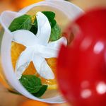 Pichel Mezclador Guateplast de 3 Litros con Aspas para Bebidas Color Rojo