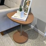 Mesa Auxiliar Bel de MDF y Metal para Sala 45 x 45 x 55 cm Color Terracota y Dorado