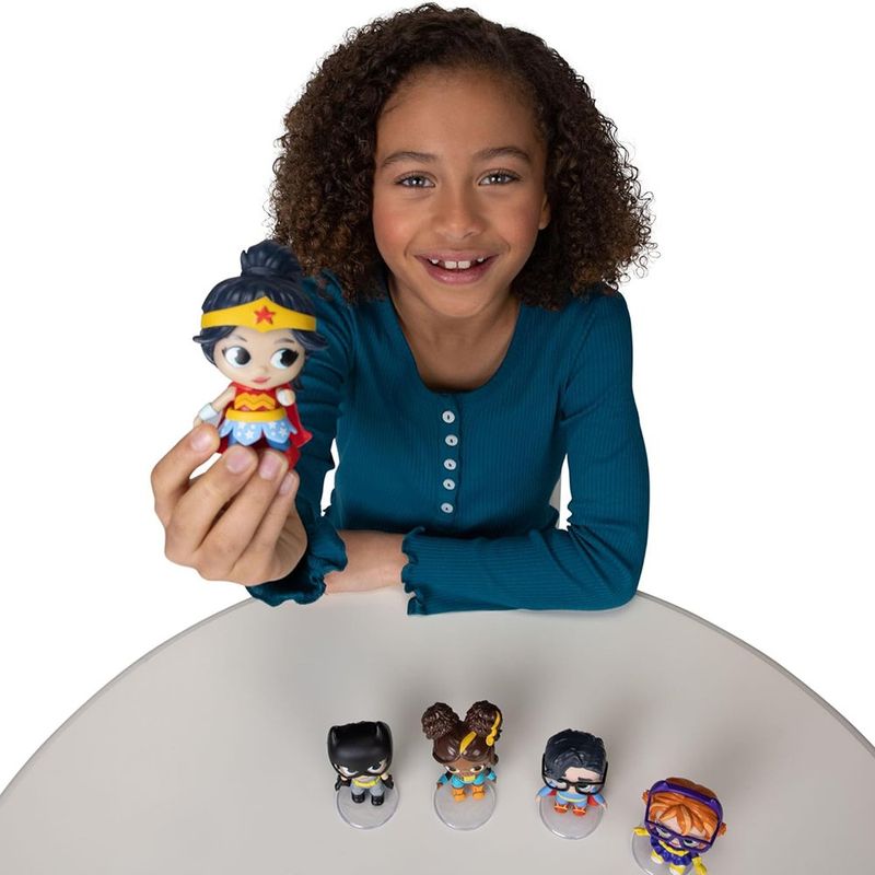 Set de Figuras DC Minis con Superhéroes Chicas para Colección