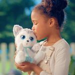 Peluche Interactivo Baby Paws Husky de 21.5 cm con Chupón y Bolsito de Transporte