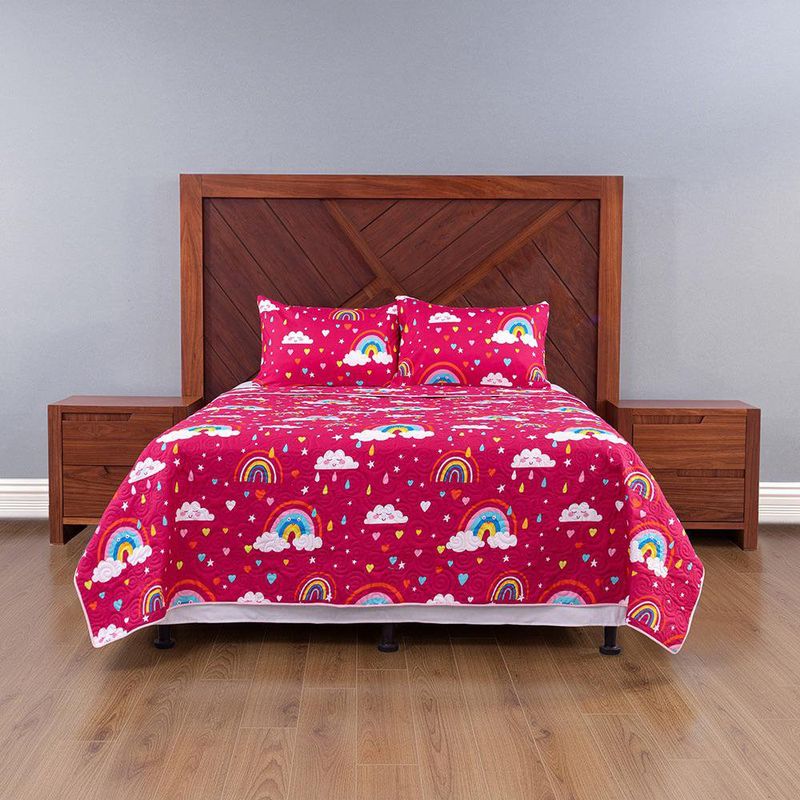Set de Cubrecama Pinsonic Queen con Diseño de Arcoíris Color Rojo de 3 Piezas