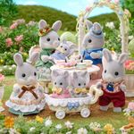 Sylvanian Families Conejo Cola de Algodón Set de Celebración Familiar 7 Figuras