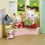 Sylvanian Families Clínica Country Doctor con Accesorios de Juego