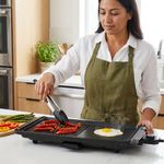 Parrilla y Plancha Eléctrica 1400W con Superficie Lisa Antiadherente Negra
