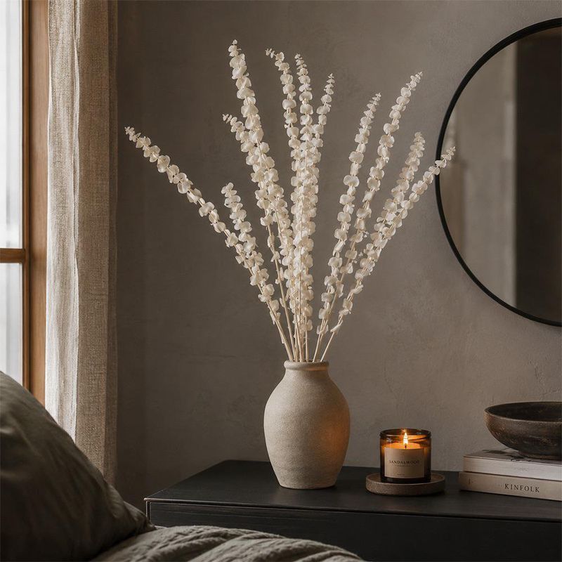 Rama de Eucalipto Artificial para Floreros y Arreglos de 65 cm Color Blanco