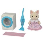 Sylvanian Families Floral Cat Girl’s Wash & Clean Set de Lavandería con Figura y Aspiradora