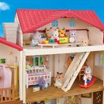 Sylvanian Families Casa de Campo con Ático Secreto