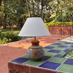 Lámpara de Mesa Estilo Pascua de Cerámica Artesanal Color Naranja y Azul