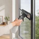 Limpiador con Spray Doble Cara con Squeegee Color Gris