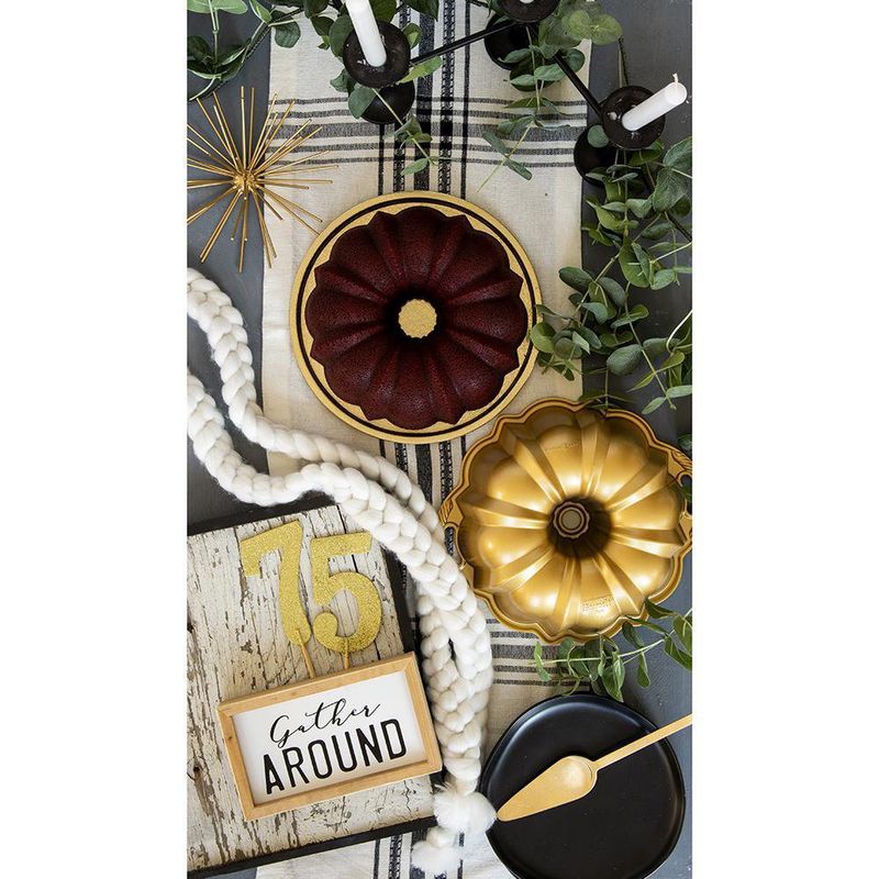 Molde Aniversario Para Pastel 12 Tazas - Nordic Ware