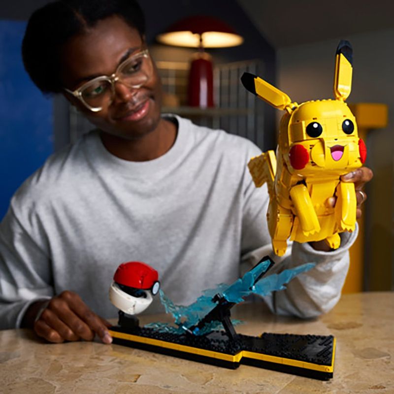 LEGO Set Pokémon Pikachu y Poké Ball