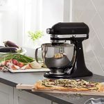 Batidora de Pedestal KitchenAid Artisan con 10 Velocidades 4.7 Litros Color Negro