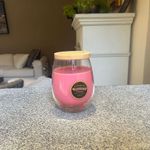 Vela Con Aroma Floral Coral Y Tapa De Madera - Pilandros