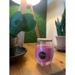 Vela Con Aroma Floral Coral Y Tapa De Madera - Pilandros