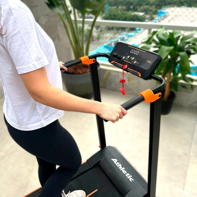 Caminadora Fit Fold 23T Plegable con Monitor LCD Color Negra con Detalles Naranja