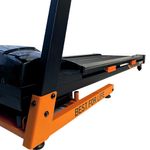Caminadora 610T Plus con Inclinación Automática Color Negra con Detalles Naranja