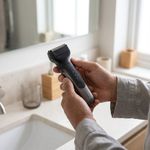 Kit con Recortadora y Afeitadora Multifunción 9 en 1 Negra para Barba, Cuerpo y Rostro