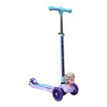 Monopatín Infantil con Muñeco Decorativo Diseño 3D Elsa de Frozen Disney Color Celeste y Lila