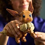 LEGO Pokémon Eevee de 587 Piezas