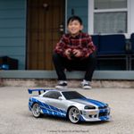 Carro Fast & Furious Nissan Skyline GT-R R/C 2002 Escala 1:16 Color Plateado