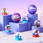 Mini Brands Disney Snowglobes en Presentación Surtida
