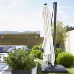 Sombrilla Banana Sonora II LED Solar Rectangular para Exterior 282 x 391 cm Blanca
