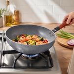 Sartén Wok Antiadherente de Aluminio 28 cm Negro Nordika