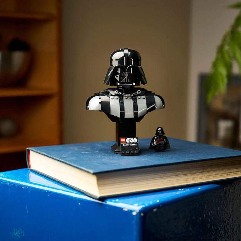 LEGO Star Wars Estatua de Darth Vader de 349 Piezas