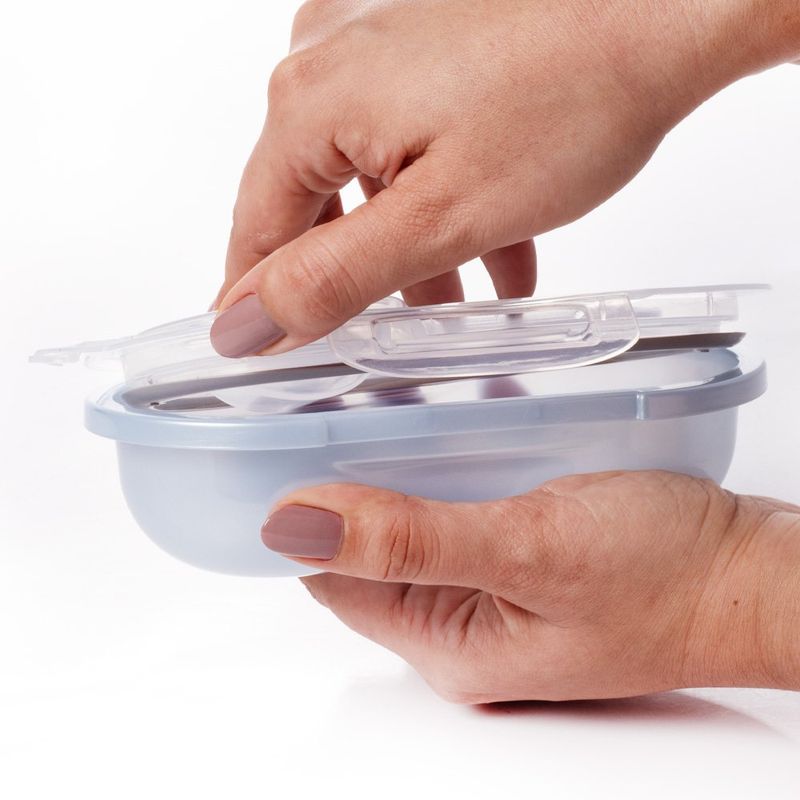 Contenedor de Alimentos Infantil con Seguro y Cuchara Diseño Oso Color Azul