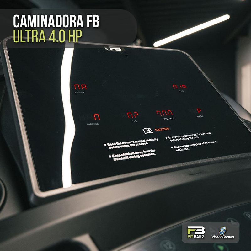 Caminadora FB Ultra 4.0HP AC con Inclinación y Soporte de 330 lb Color Negro