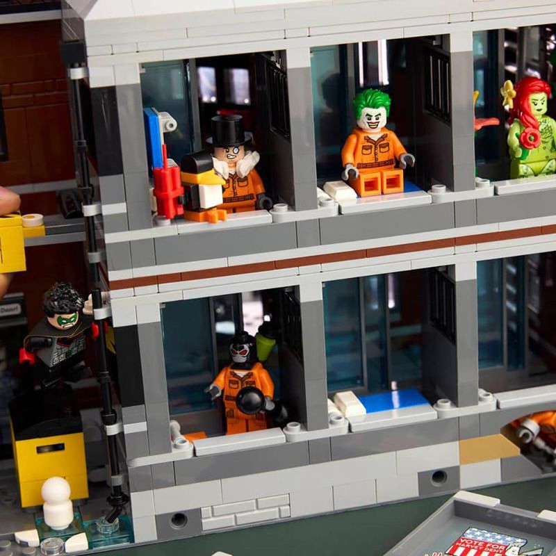 LEGO Batman Asilo Arkham de 2953 Piezas