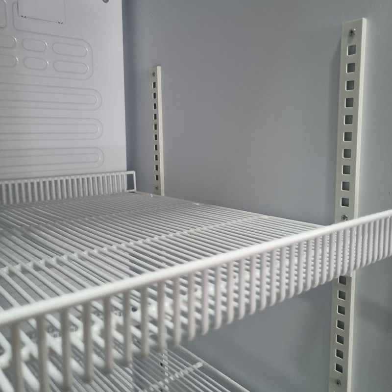 Visicooler VE-11 con Puerta de Vidrio de 306 Litros Color Gris
