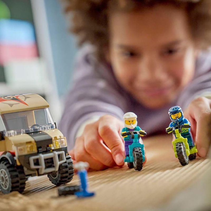 LEGO City Furgoneta de Aventura con Bicis de Montaña #60512 de 260 Piezas