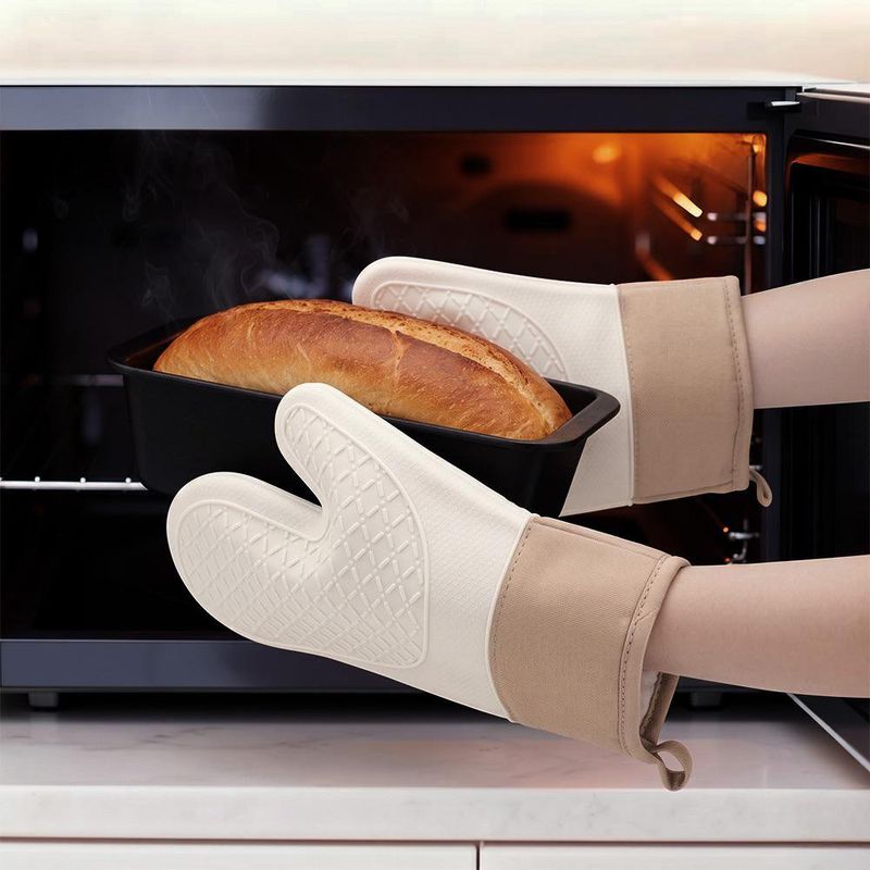 Guante de Silicón para Cocina y Horno de 30 x 19 cm Color Beige