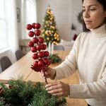 Rama de Bayas con Escarcha 33 cm Roja para Arreglos Navideños